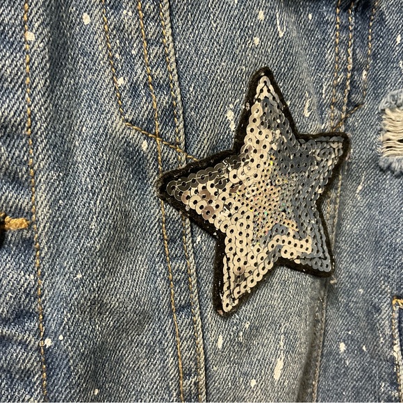 🔥Sojara Blingy Sequin Silver Stars Distressed Brass Button Jean Jacket! - Picture 6 of 6